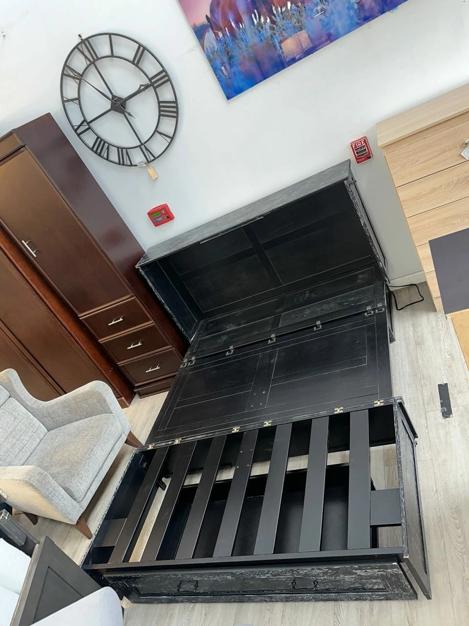 Floor Sample Poppy Blizzard Queen Murphy Cabinet Bed 6 Floor Sample Poppy Blizzard Queen Murphy Cabinet Bed - Image 4