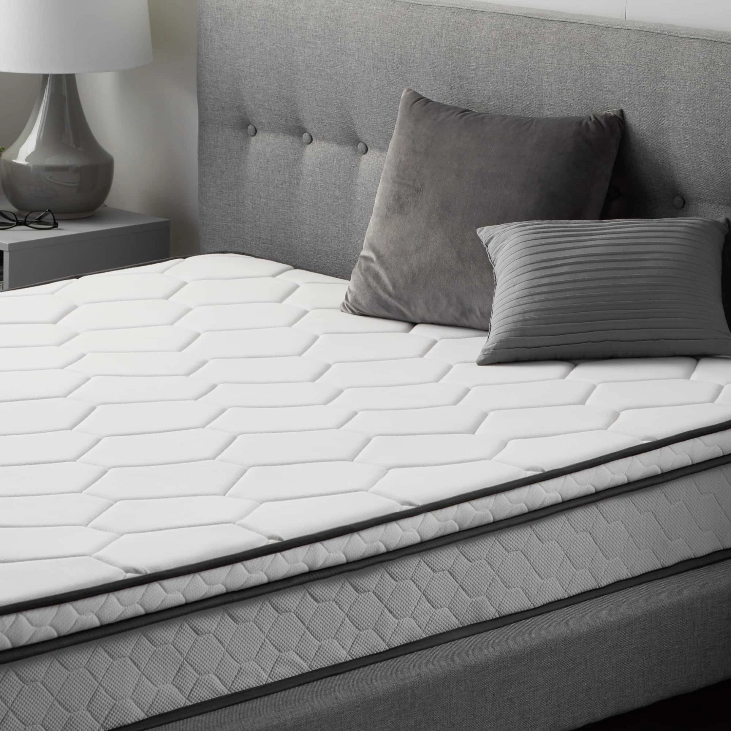 Weekender 8 Inch Hybrid Mattress, Plush 4 Weekender 8 Inch Hybrid Mattress, Plush - Image 2